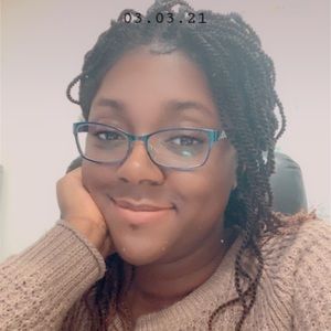 Meet your Posher, Effie